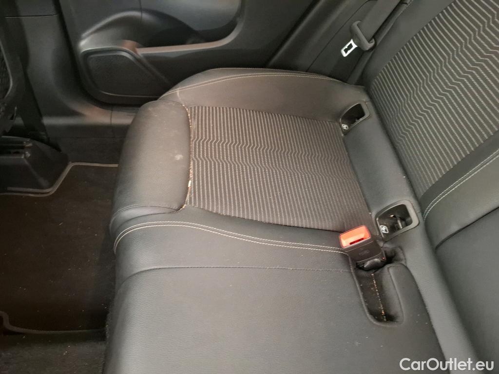  Mercedes  GLA MERCEDES-BENZ  / 2020 / 5P / SUV 1.3  250 e BUSINESS LINE DCT #51