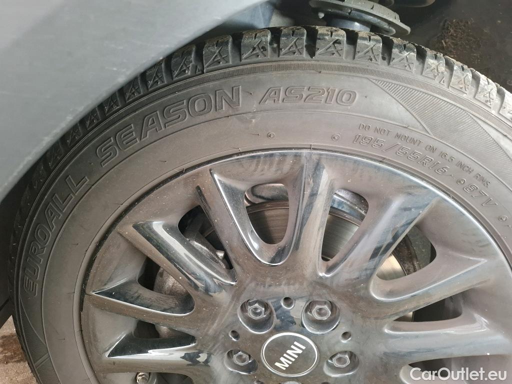  Mini  Mini   / 2021 / 3P / Berline Cooper Edition Camden 136 ch BVA7 #31