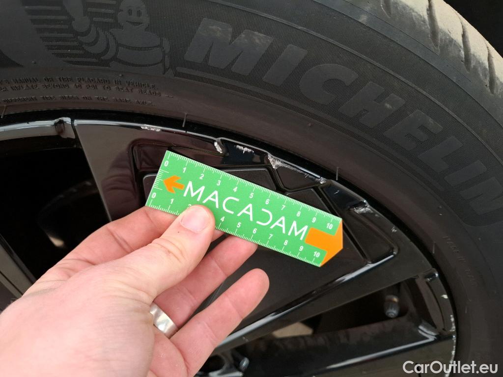  DS  DS7 DS DS 7 / 2022 / 5P / SUV E-TENSE 225 PERFORMANCE LINE + #22