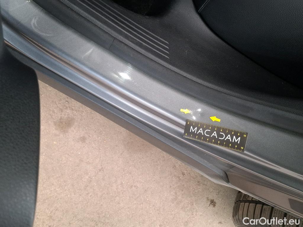  Mercedes  GLA MERCEDES-BENZ  / 2020 / 5P / SUV 1.3  250 e BUSINESS LINE DCT #36