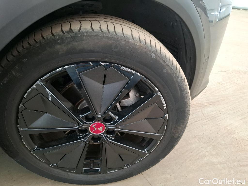  DS  DS7 DS DS 7 / 2022 / 5P / SUV E-TENSE 225 PERFORMANCE LINE + #34