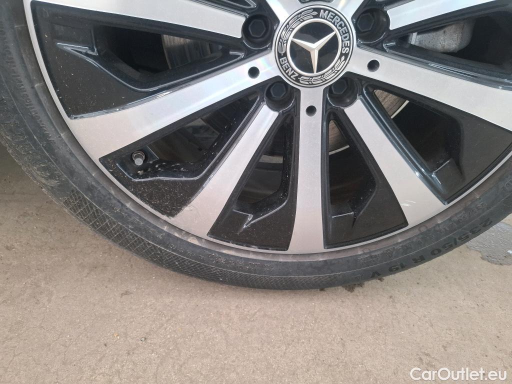  Mercedes  GLA MERCEDES-BENZ  / 2020 / 5P / SUV 1.3  250 e BUSINESS LINE DCT #33