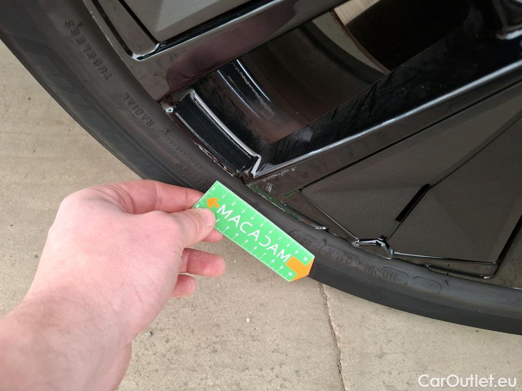  DS  DS7 DS DS 7 / 2022 / 5P / SUV E-TENSE 225 PERFORMANCE LINE + #25