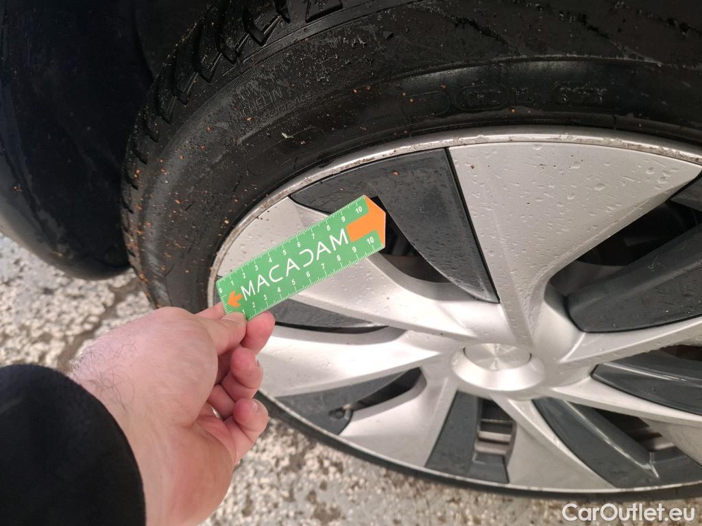  Tesla  Model Y TESLA  2020 5P SUV Grand Autonomie Dual Motor AWD #15