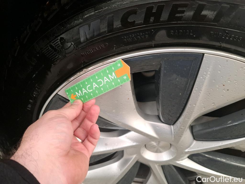  Tesla  Model Y TESLA  2020 5P SUV Grand Autonomie Dual Motor AWD #18