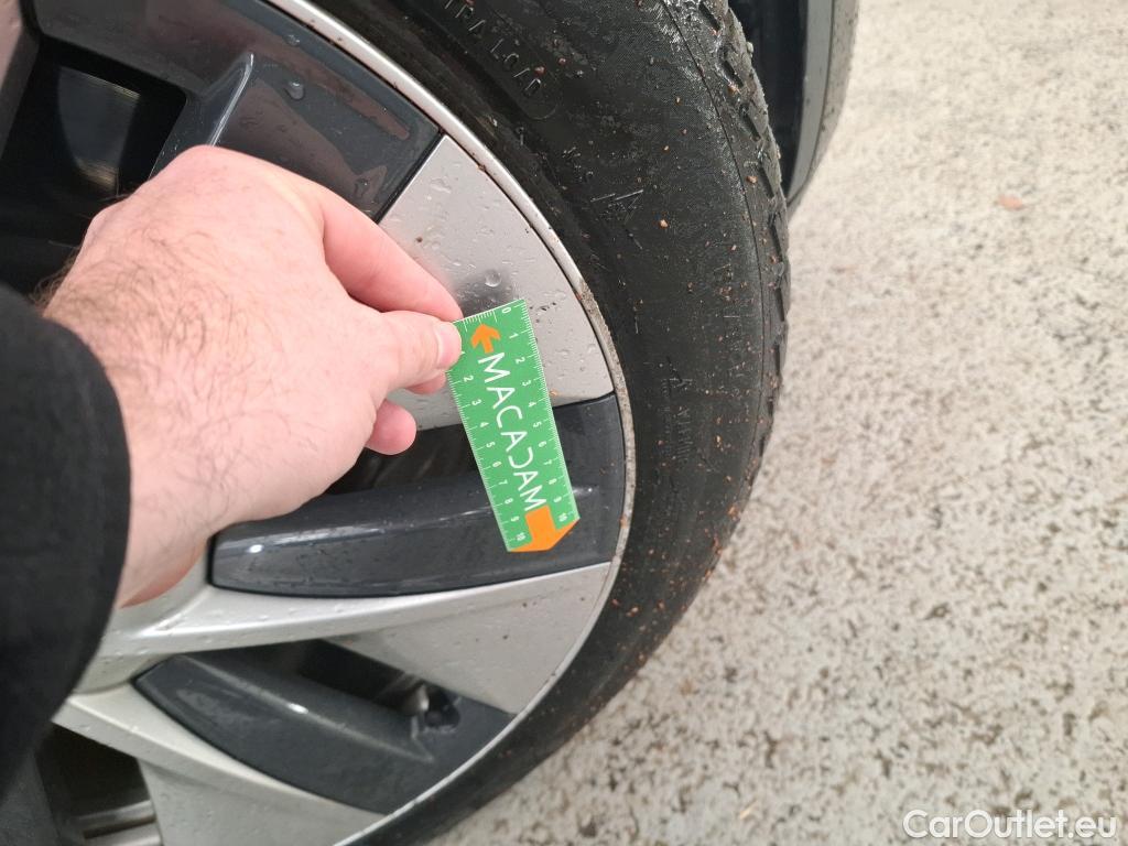  Tesla  Model Y TESLA  2020 5P SUV Grand Autonomie Dual Motor AWD #19