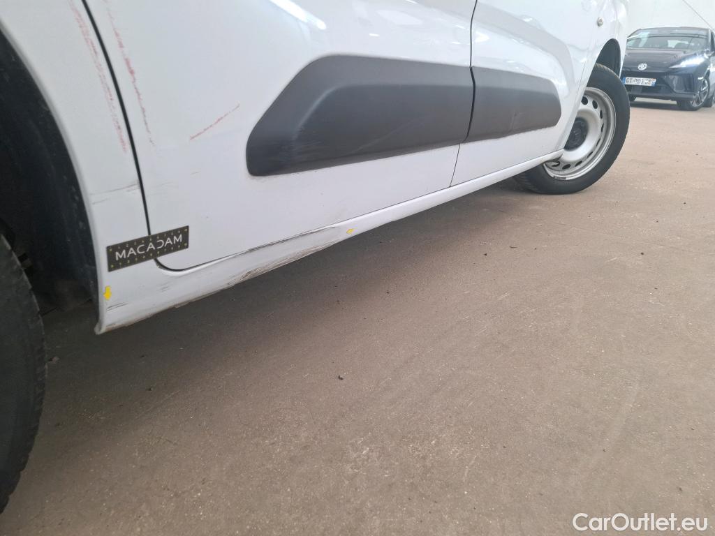  Citroen  Berlingo CITROEN  Van / 2018 / 4P / Fourgonnette Taille M 650kg BlueHDi 130 S&S EAT8 #22