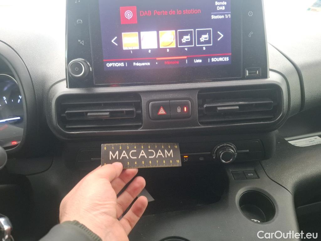  Citroen  Berlingo CITROEN  Van / 2018 / 4P / Fourgonnette Taille M 650kg BlueHDi 130 S&S EAT8 #38