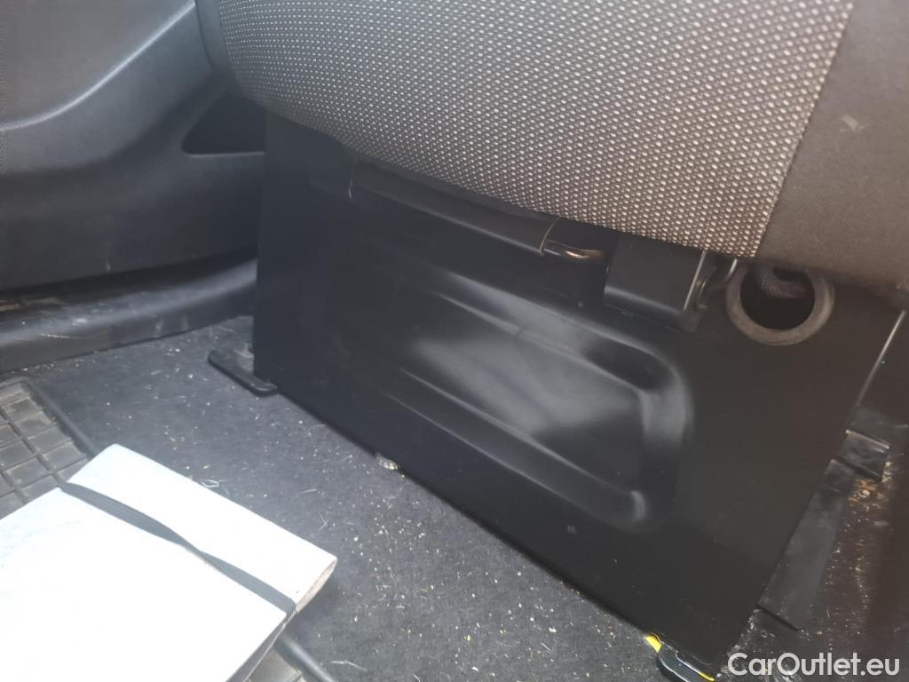  Citroen  Berlingo CITROEN  Van / 2018 / 4P / Fourgonnette Taille M 650kg BlueHDi 130 S&S EAT8 #43