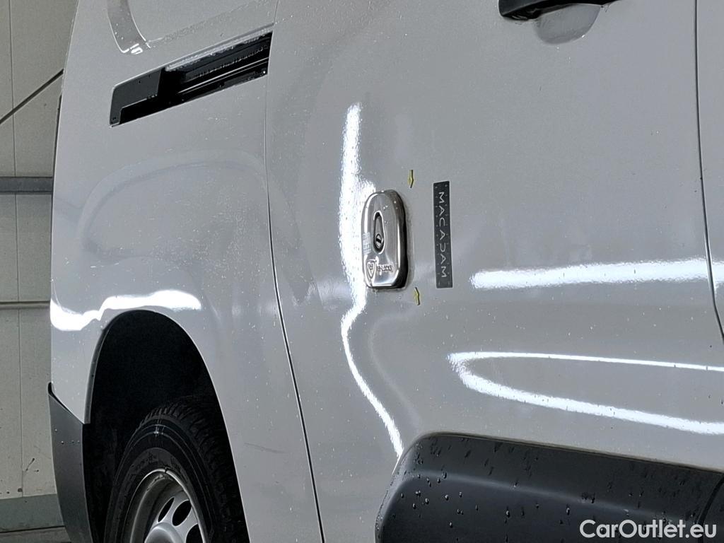  Citroen  Berlingo  Fourgon Club XL 950 1.5 BlueHDi 100CV BVM6 E6d #8