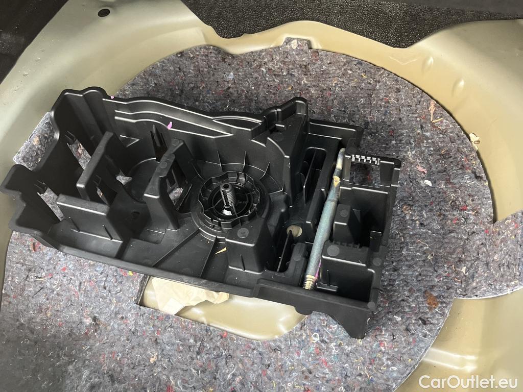  Citroen  C4 CITROEN  / 2020 / 5P / Berline PureTech 100 BVM6 Live Pack Business (Ex F403) #51