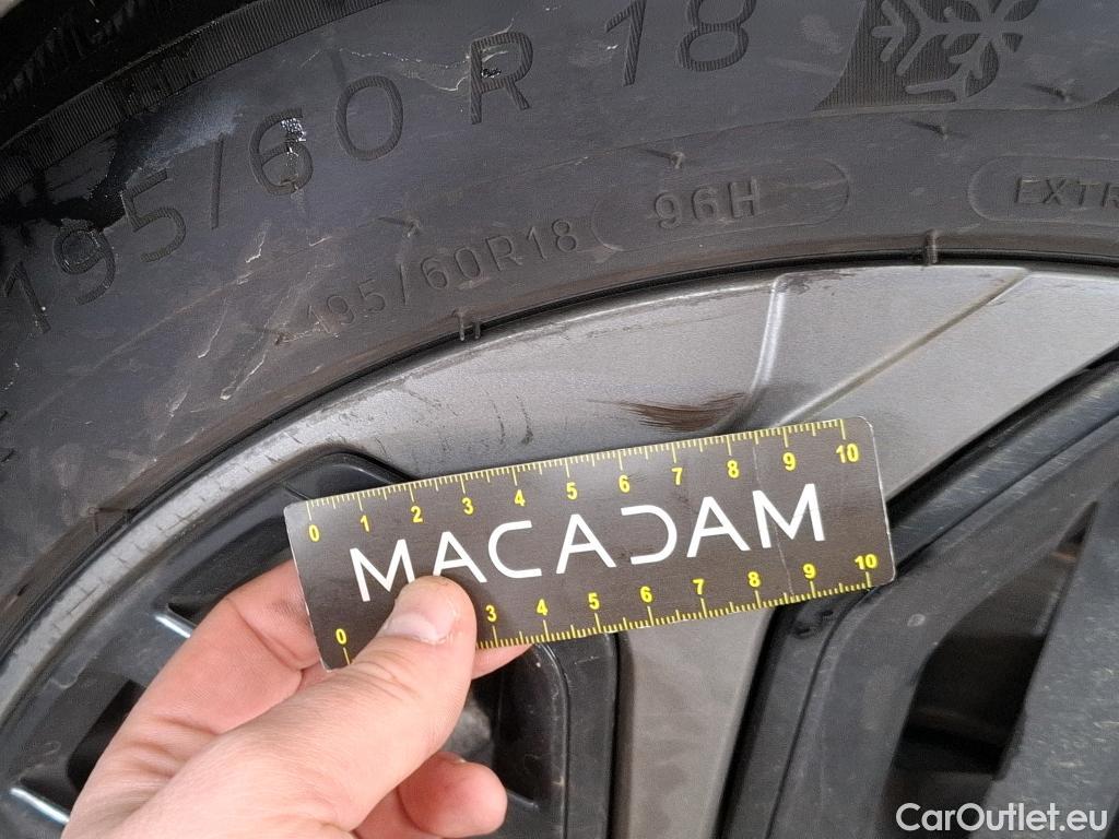  Citroen  C4 CITROEN  X / 2022 / 4P / Berline PureTech 130 S&S EAT8 Feel Pack #12