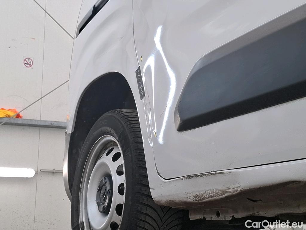  Citroen  Berlingo CITROEN  Van / 2018 / 4P / Fourgonnette Taille M 650kg BlueHDi 130 S&S EAT8 #17