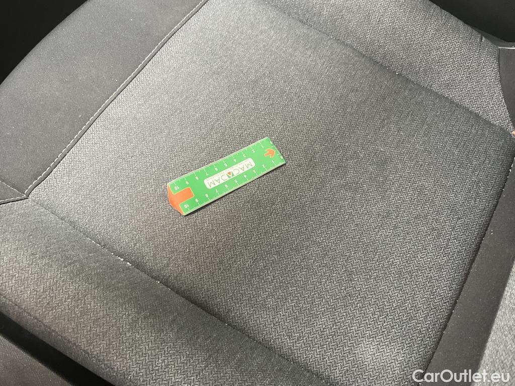  Citroen  C4 CITROEN  / 2020 / 5P / Berline PureTech 100 BVM6 Live Pack Business (Ex F403) #53