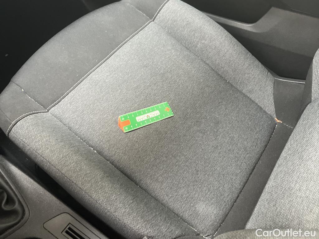  Citroen  C4 CITROEN  / 2020 / 5P / Berline PureTech 100 BVM6 Live Pack Business (Ex F403) #52