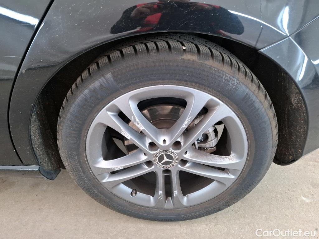  Mercedes  A-Klasse MERCEDES-BENZ Classe A Compact / 2018 / 5P / Berline A 180 d Business Line BVA #6