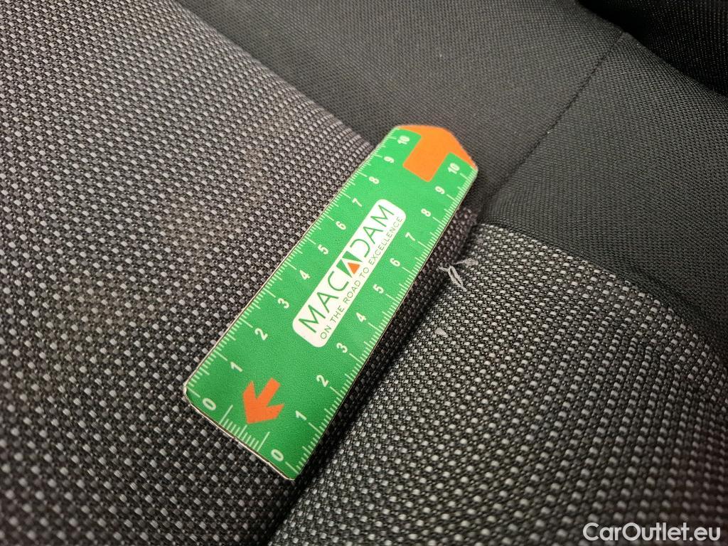  Citroen  C3  Société Feel Nav 1.2 PureTech 80CV BVM5 E6 #21