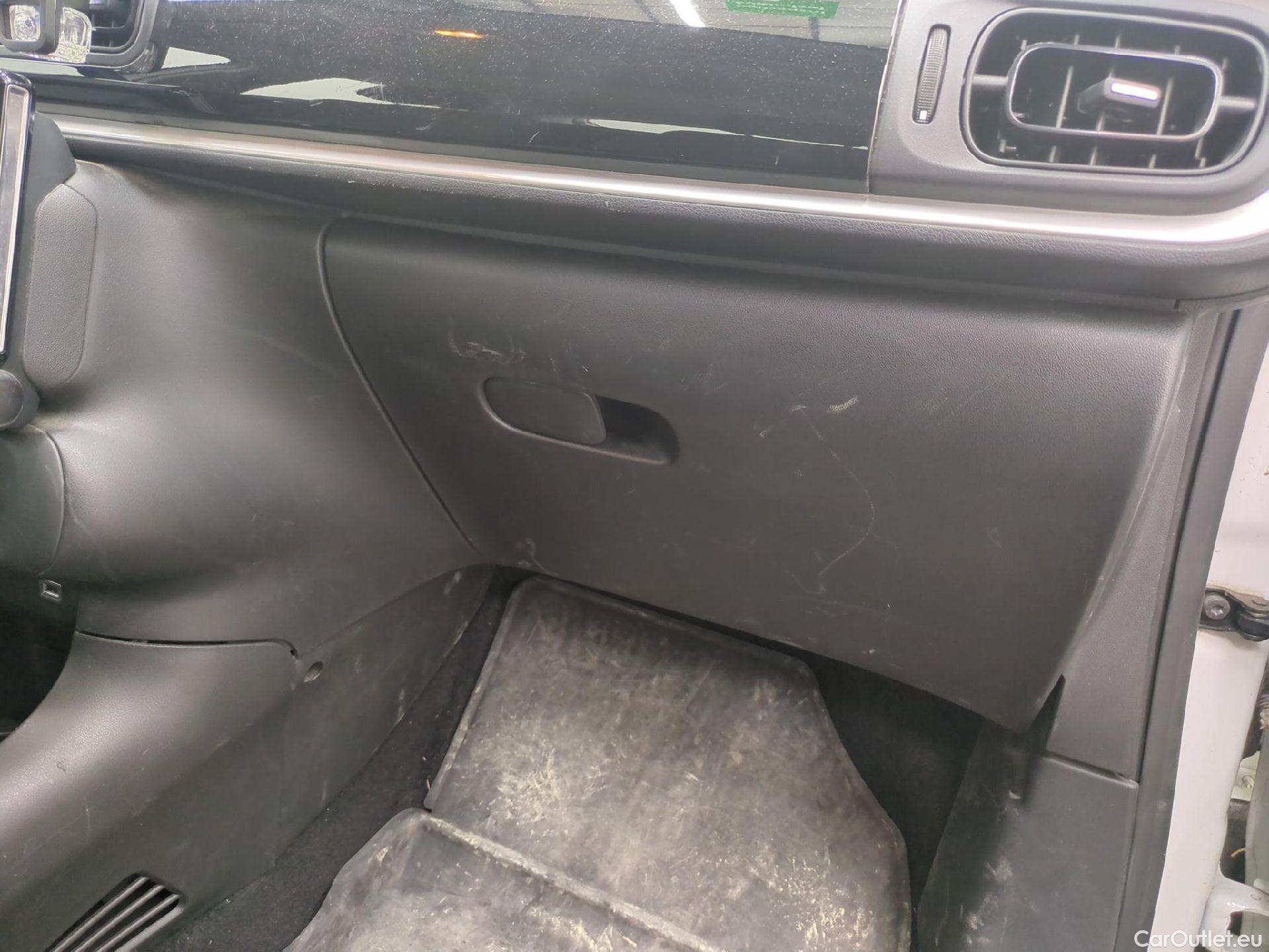  Citroen  C3  Société Feel 1.5 BlueHDI 100CV BVM5 E6dT #38