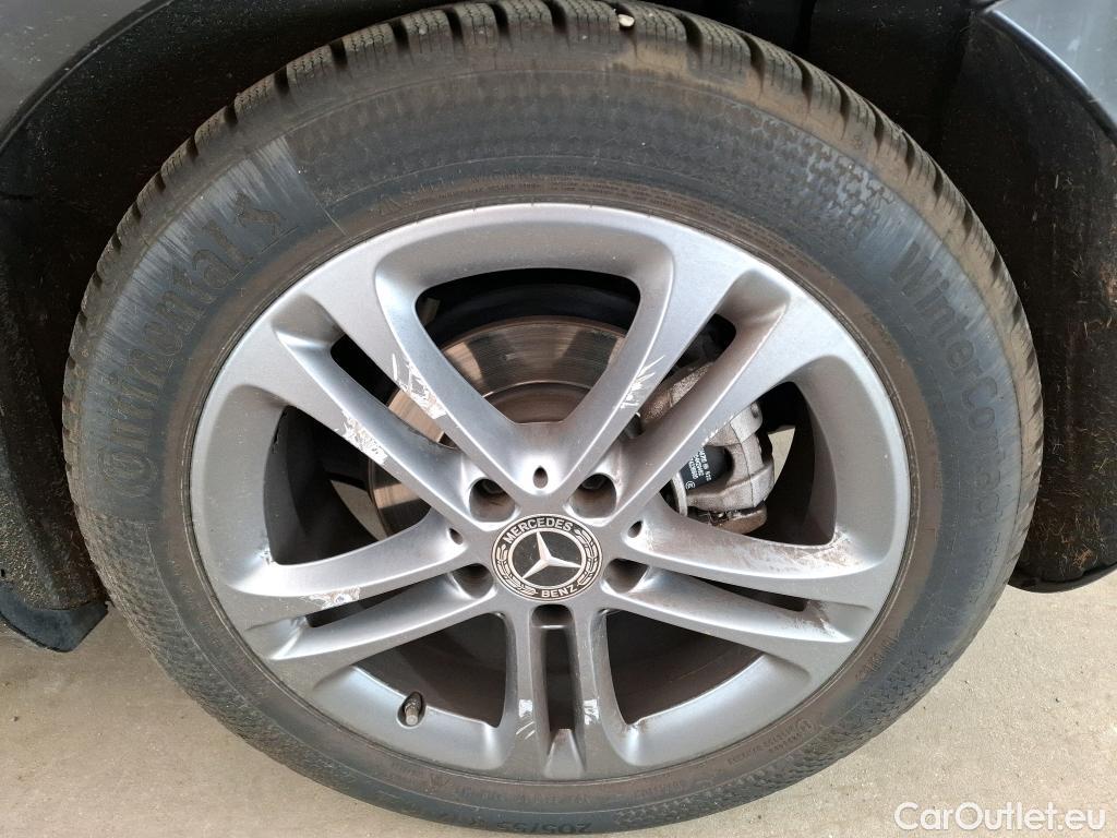  Mercedes  A-Klasse MERCEDES-BENZ Classe A Compact / 2018 / 5P / Berline A 180 d Business Line BVA #7