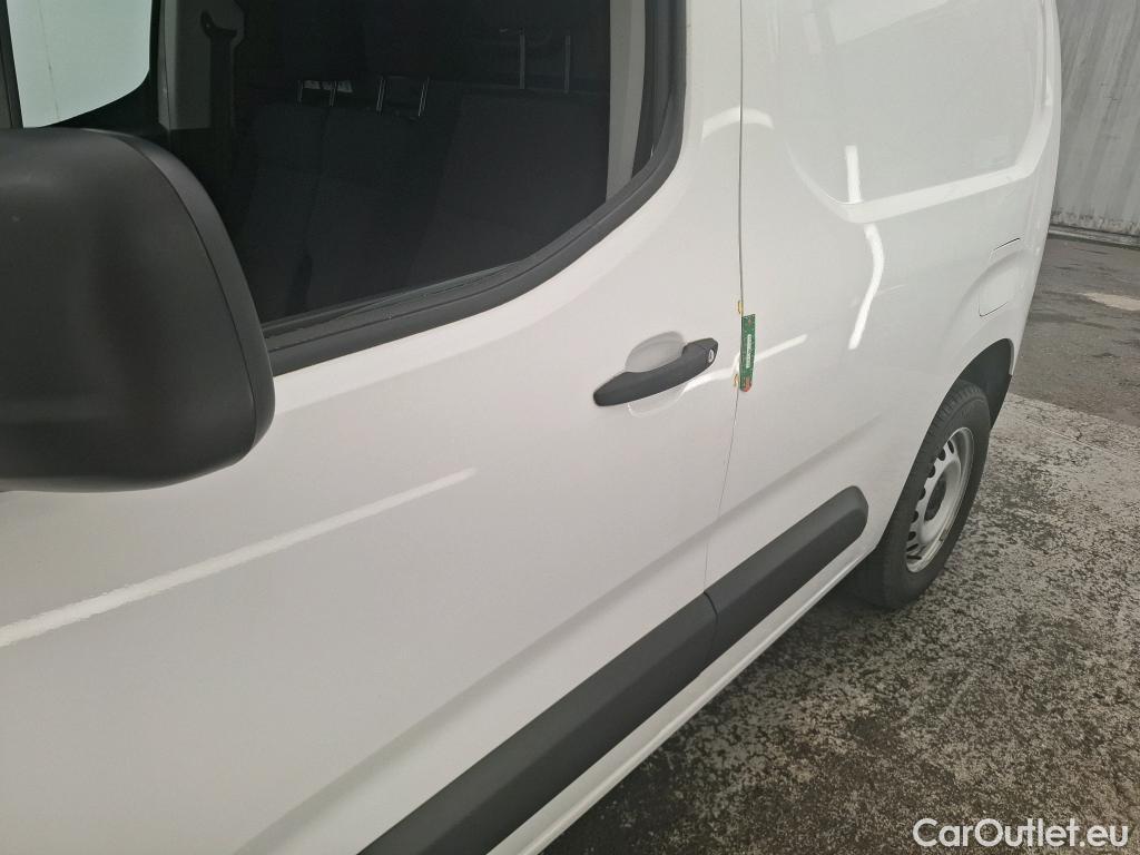  Citroen  Berlingo  Fourgon Worker M 1000 1.2 PureTech 130CV BVA8 E6d #1