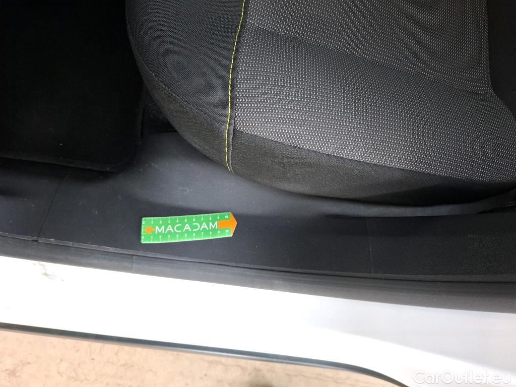  Citroen  C3  Shine Business 1.2 PureTech 110CV BVM6 E6d #12