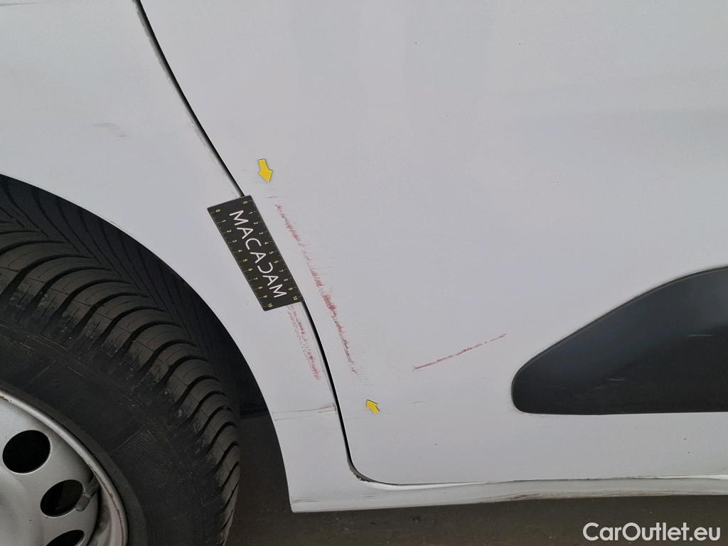  Citroen  Berlingo CITROEN  Van / 2018 / 4P / Fourgonnette Taille M 650kg BlueHDi 130 S&S EAT8 #18