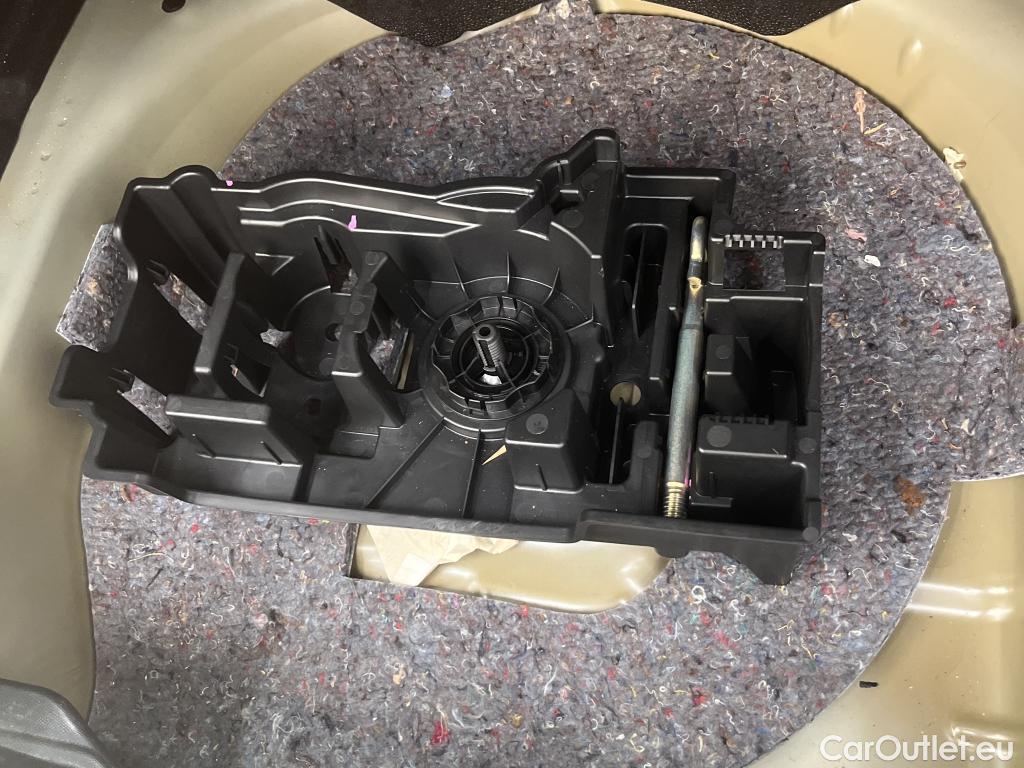  Citroen  C4 CITROEN  / 2020 / 5P / Berline PureTech 100 BVM6 Live Pack Business (Ex F403) #48