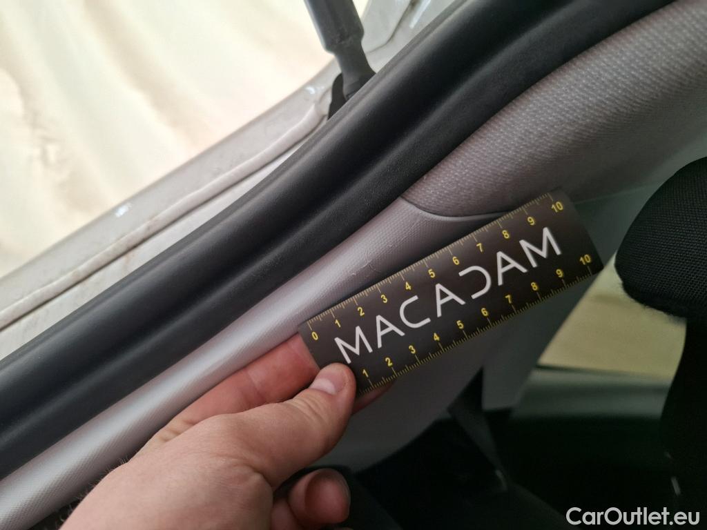  Peugeot  208 PEUGEOT  / 2015 / 5P / Berline &BLUEHDI 100 S&S ALLURE BUSINESS #12