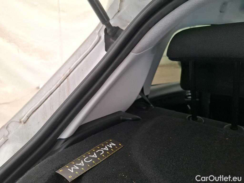  Peugeot  208 PEUGEOT  / 2015 / 5P / Berline &BLUEHDI 100 S&S ALLURE BUSINESS #11