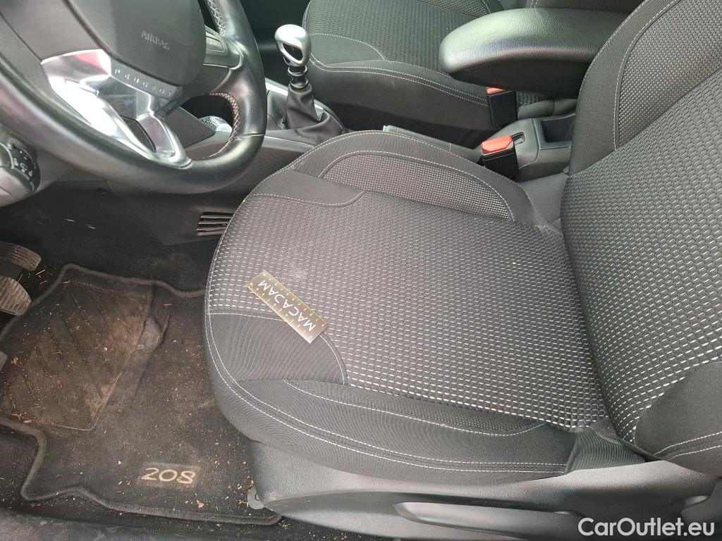  Peugeot  208 PEUGEOT  / 2015 / 5P / Berline &BLUEHDI 100 S&S ALLURE BUSINESS #18