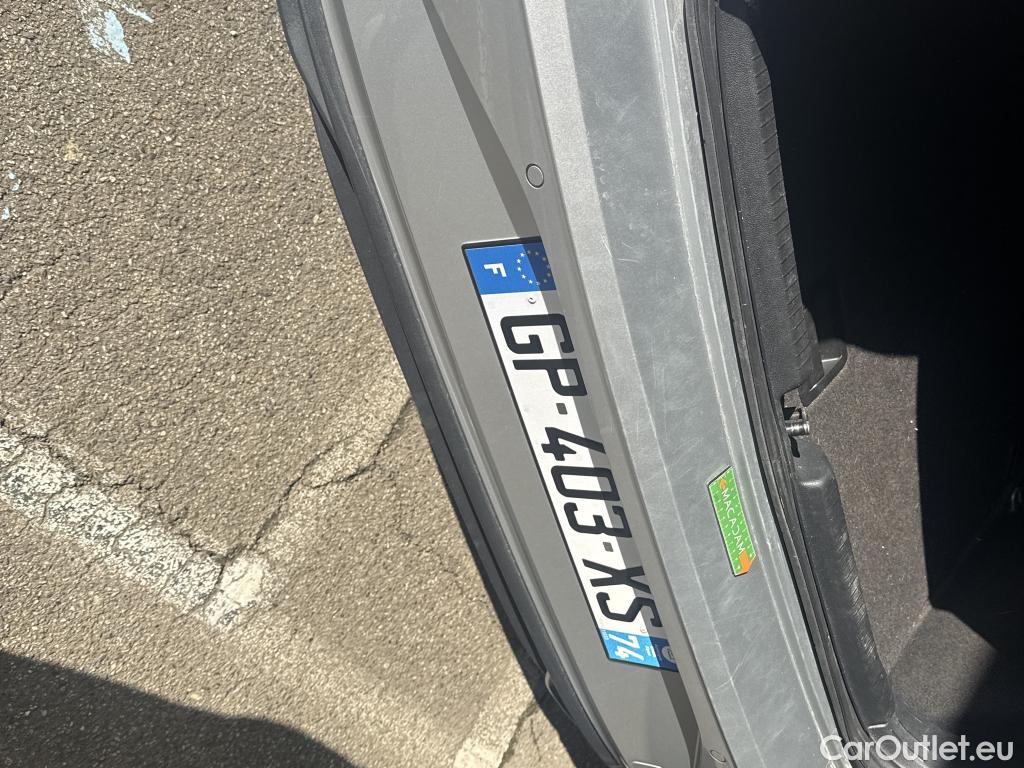  Volkswagen  Polo VOLKSWAGEN  / 2021 / 5P / Berline 1.0 TSI 95 Life Business #4