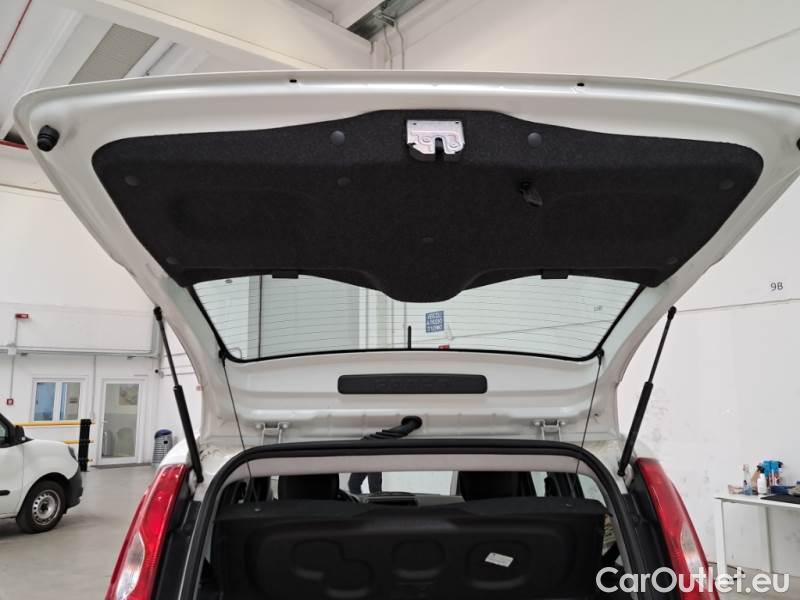  Fiat  Panda FIAT  / 2011 / 5P / BERLINA 1.0 FIREFLY 70CV SeS HYBRID CITY LIFE #90