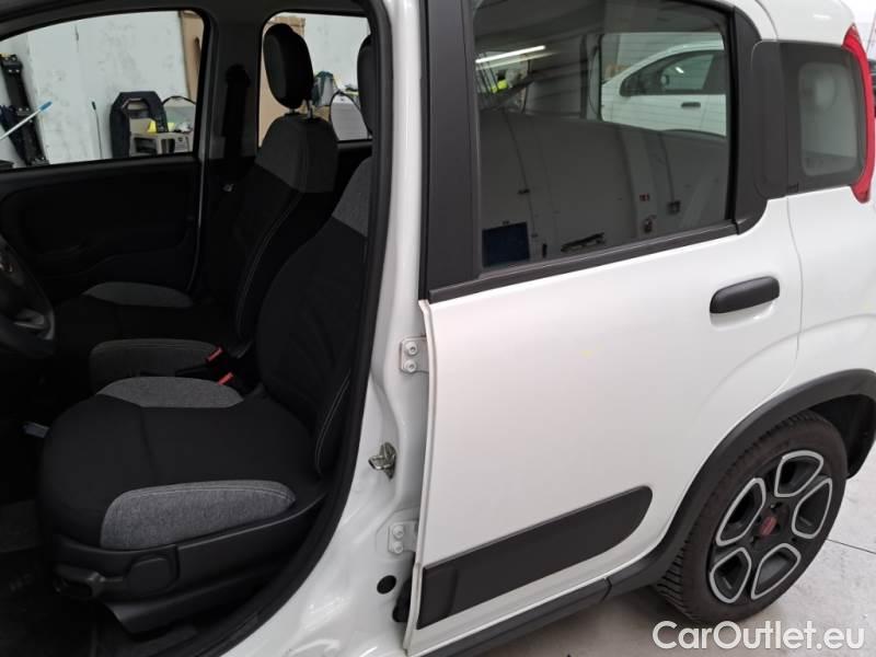  Fiat  Panda FIAT  / 2011 / 5P / BERLINA 1.0 FIREFLY 70CV SeS HYBRID CITY LIFE #86