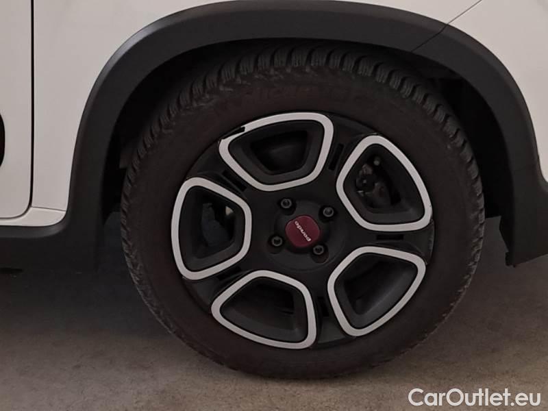  Fiat  Panda FIAT  / 2011 / 5P / BERLINA 1.0 FIREFLY 70CV SeS HYBRID CITY LIFE #17