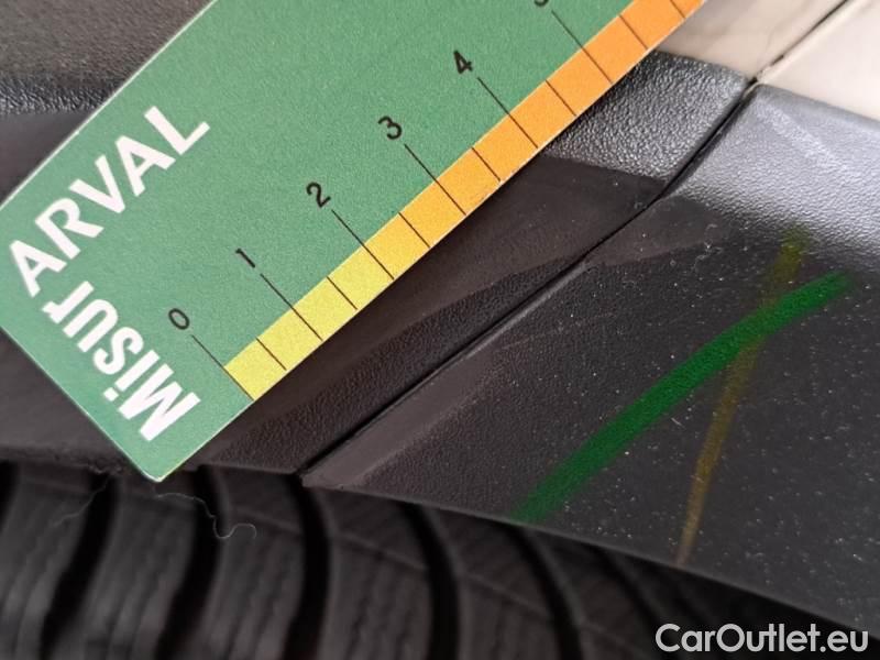  Fiat  Panda FIAT  / 2011 / 5P / BERLINA 1.0 FIREFLY 70CV SeS HYBRID CITY LIFE #48