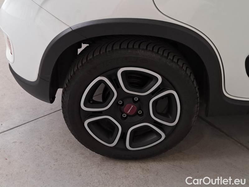  Fiat  Panda FIAT  / 2011 / 5P / BERLINA 1.0 FIREFLY 70CV SeS HYBRID CITY LIFE #69