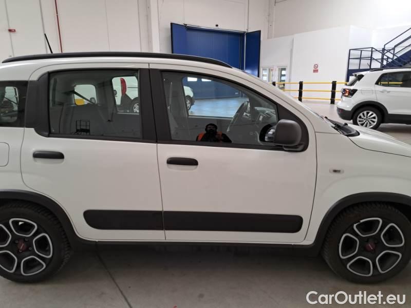  Fiat  Panda FIAT  / 2011 / 5P / BERLINA 1.0 FIREFLY 70CV SeS HYBRID CITY LIFE #36