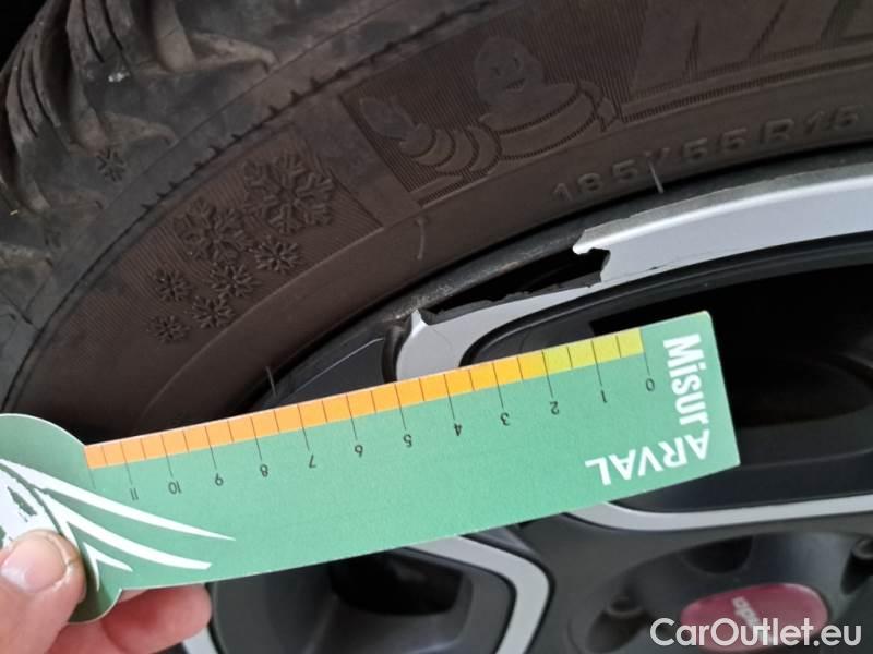  Fiat  Panda FIAT  / 2011 / 5P / BERLINA 1.0 FIREFLY 70CV SeS HYBRID CITY LIFE #68