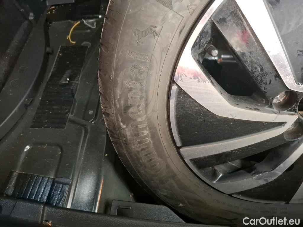  Volkswagen  Polo VOLKSWAGEN  / 2021 / 5P / Berline 1.0 TSI 95 LIFE PLUS DSG7 #16