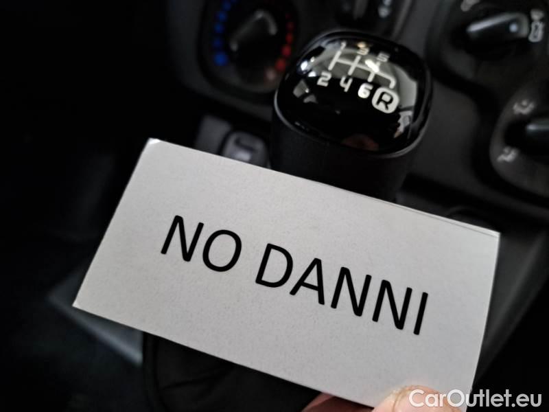  Fiat  Panda FIAT  / 2011 / 5P / BERLINA 1.0 FIREFLY 70CV SeS HYBRID CITY LIFE #81