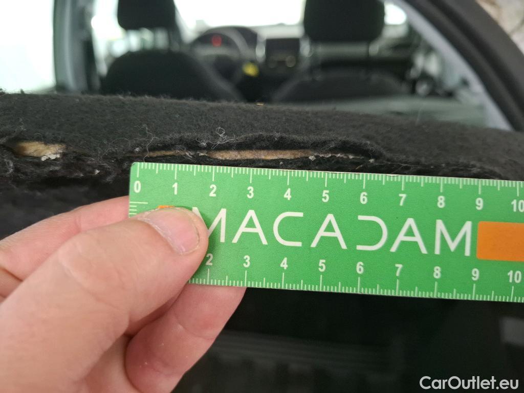  Peugeot  208  Affaire Premium Pack 1.5 HDi 100CV BVM5 E6dT #28