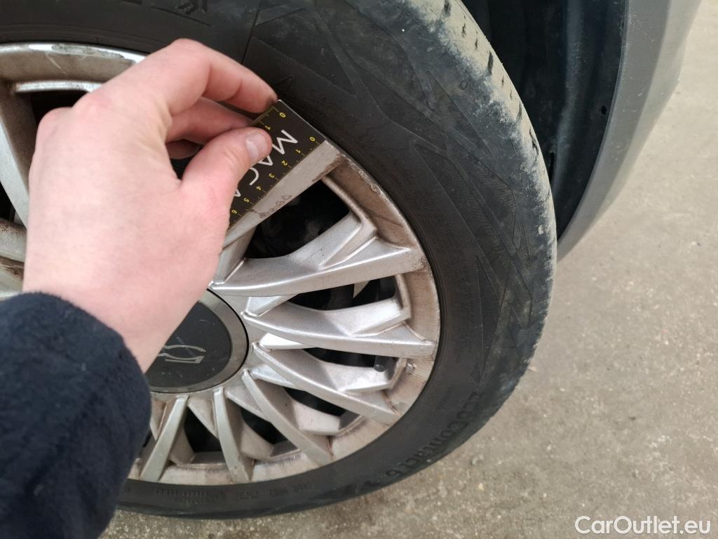  Fiat  500 FIAT  2015 3P Berline Hybrid 10 BSG 70 ch Dolcevita #13