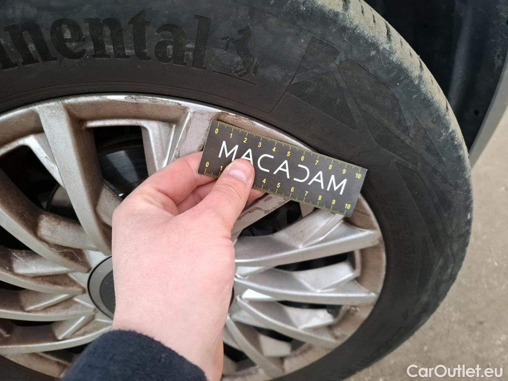  Fiat  500 FIAT  2015 3P Berline Hybrid 10 BSG 70 ch Dolcevita #9