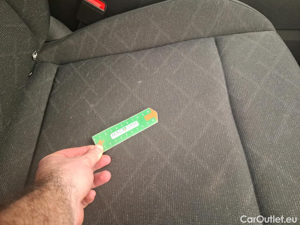  Volkswagen  Golf   / 2020 / 5P / Berline 2.0 TDI SCR 115 DSG7 LIFE BUSINESS #7