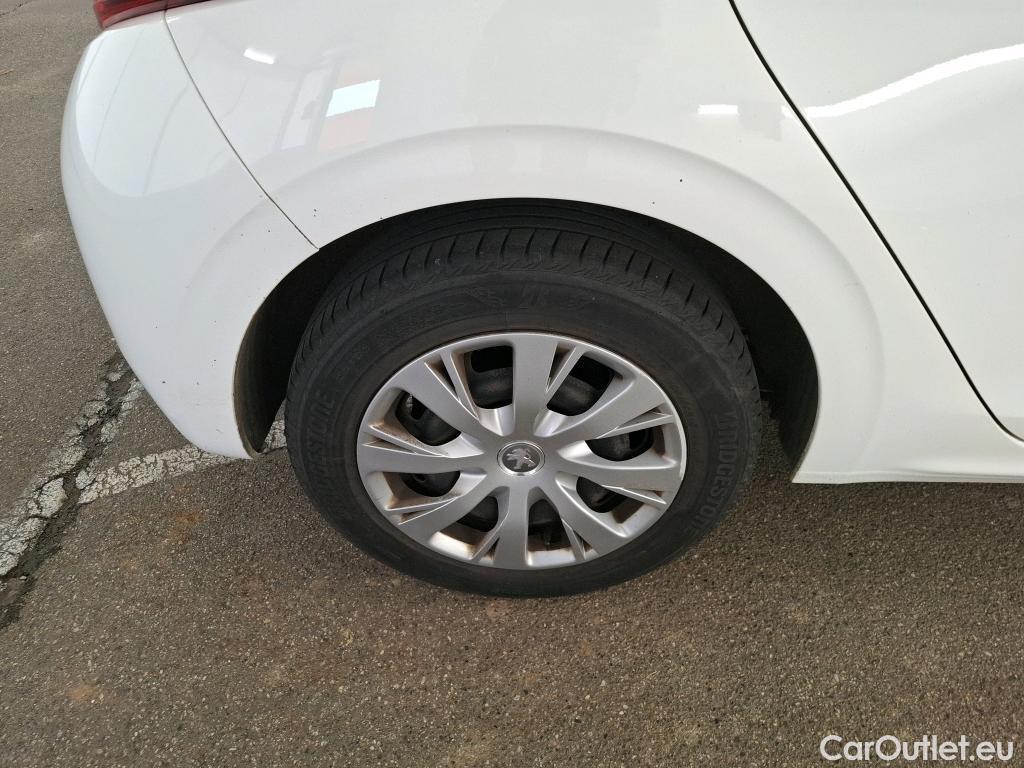  Peugeot  208  Affaire Premium Pack 1.5 HDi 100CV BVM5 E6dT #44