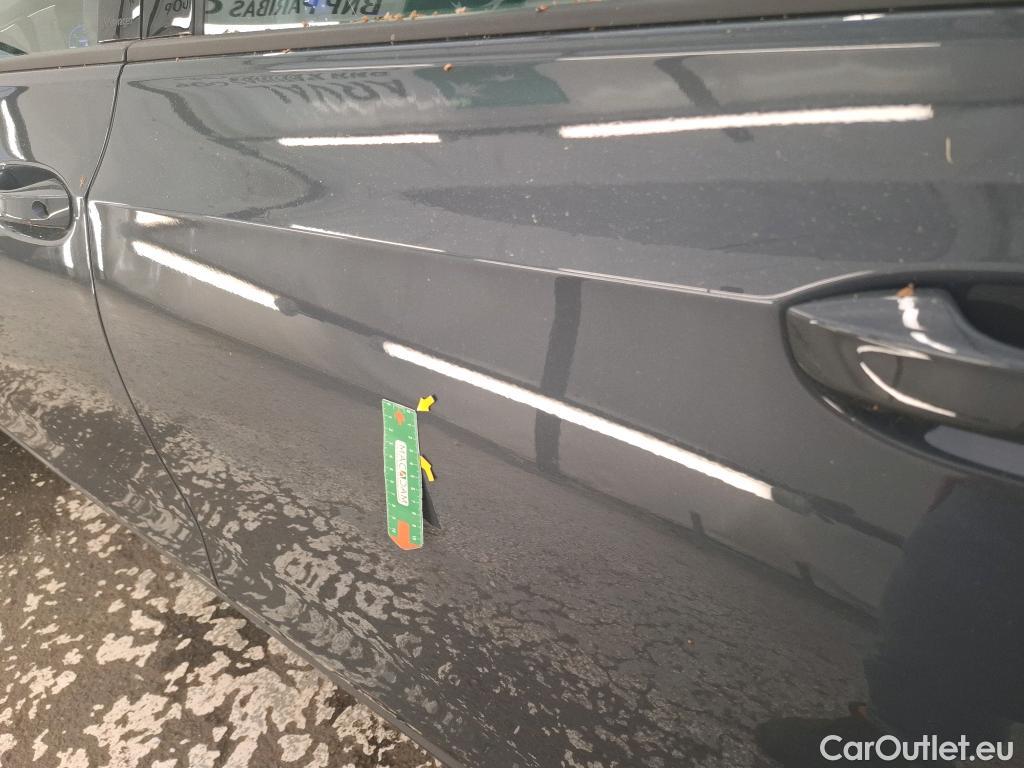  Volkswagen  Golf   / 2020 / 5P / Berline 2.0 TDI SCR 115 DSG7 LIFE BUSINESS #1