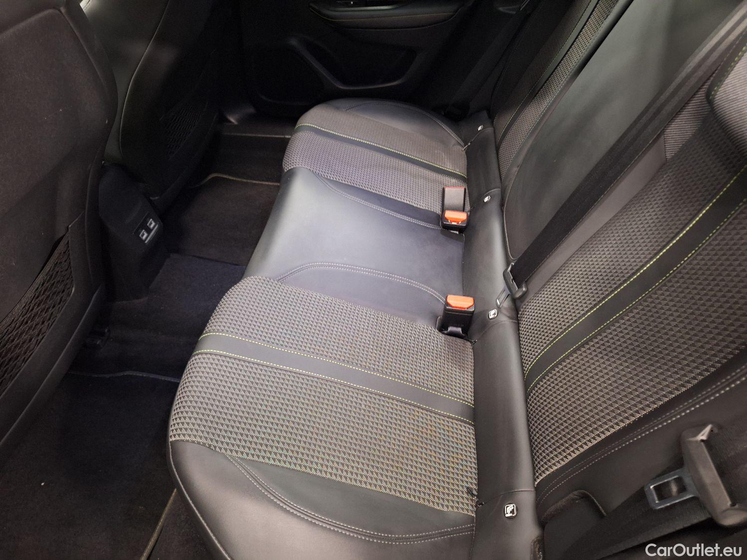  Peugeot  2008 Peugeot,  '19, Peugeot  1.2 Puretech 96kW S&S GT 5d #26