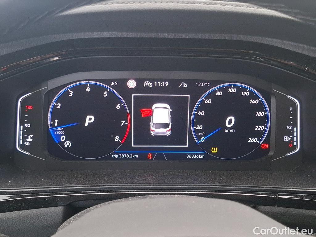  Volkswagen  T-ROC  R-Line 1.5 TSI 150CV BVA7 E6d #64