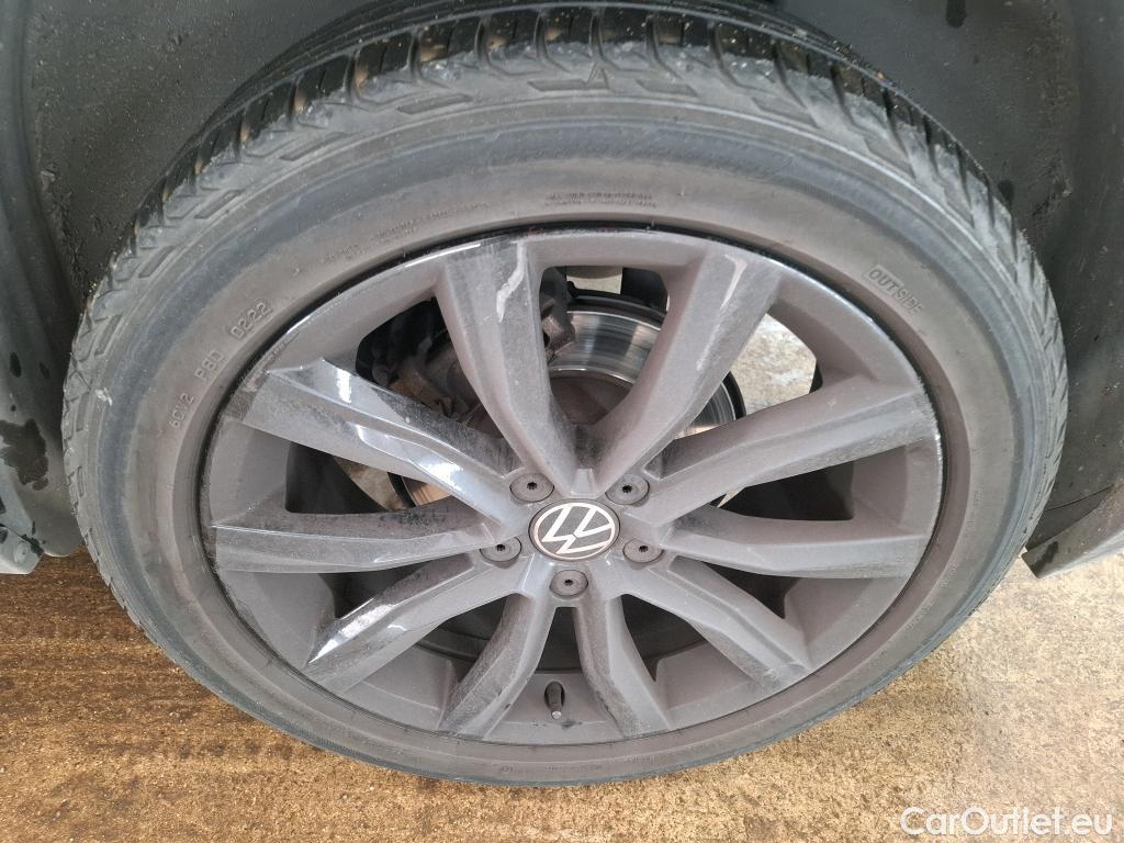  Volkswagen  T-ROC  R-Line 1.5 TSI 150CV BVA7 E6d #35