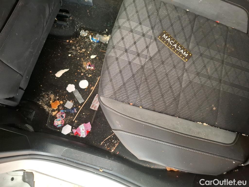  Volkswagen  T-ROC  R-Line 1.5 TSI 150CV BVA7 E6d #41